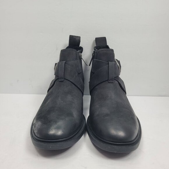 UGG  Wylma Chelsea Women's Black Leather Ankle Boots S/N 1113422 US Size 6.5 - Picture 3 of 8